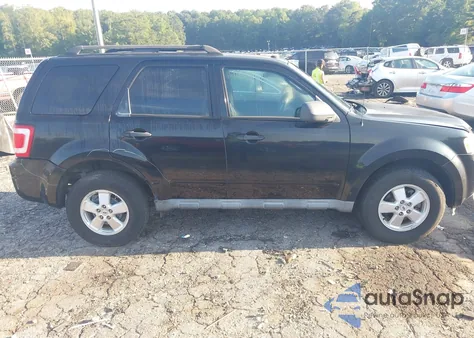 2010 Ford Escape Xlt z USA, uszkodzony, nr VIN 1FMCU0D71AKB11456